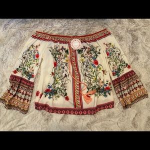 Umgee Top New with tags L